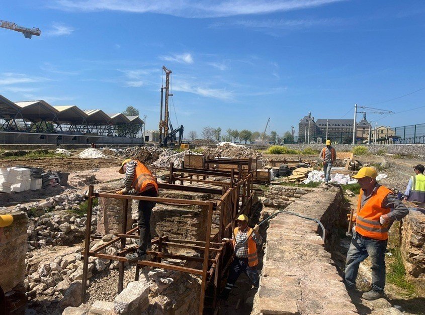 Haydarpaşa'da Zemin Riski: Ahşap Kazıklar Zamanla Yok Oldu