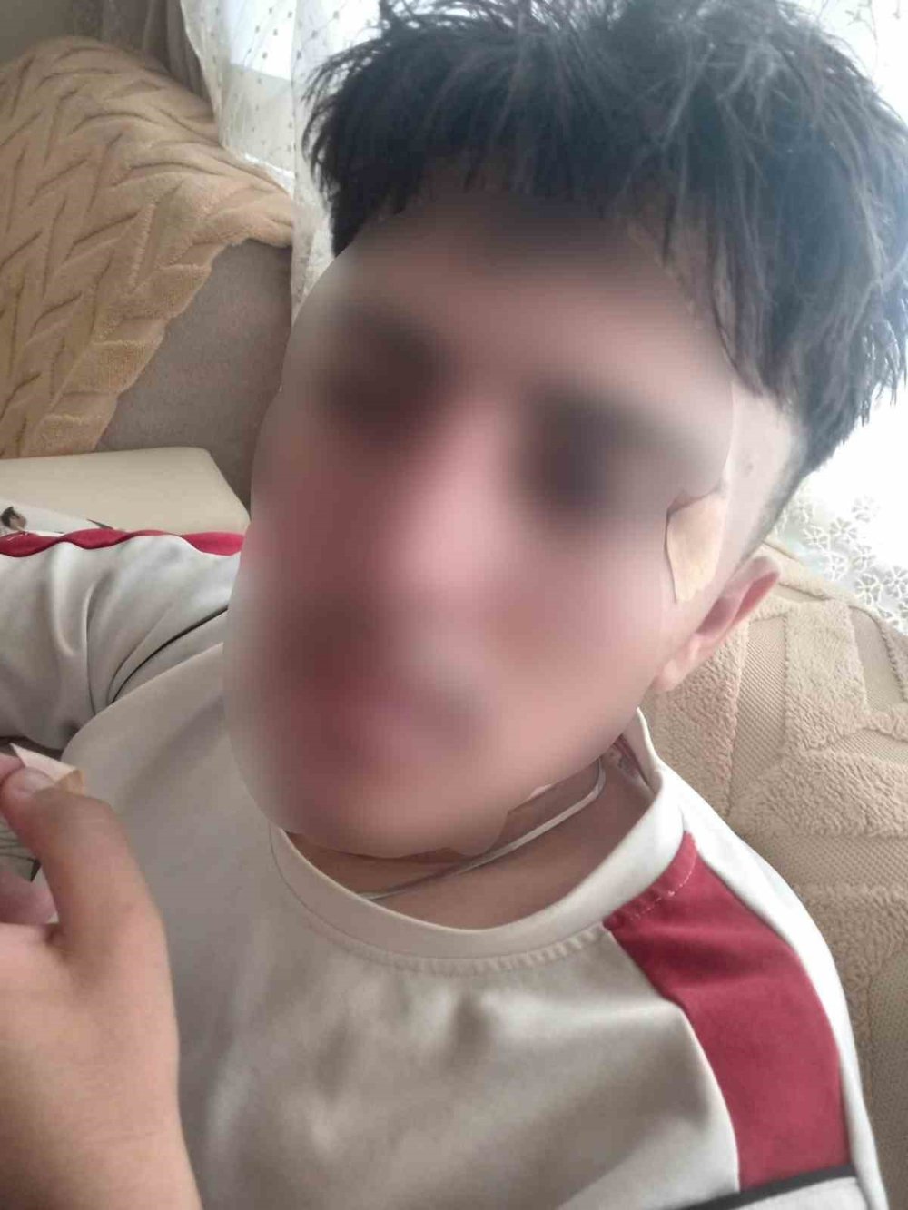 Öğretmen öğrenciye kafa attı
