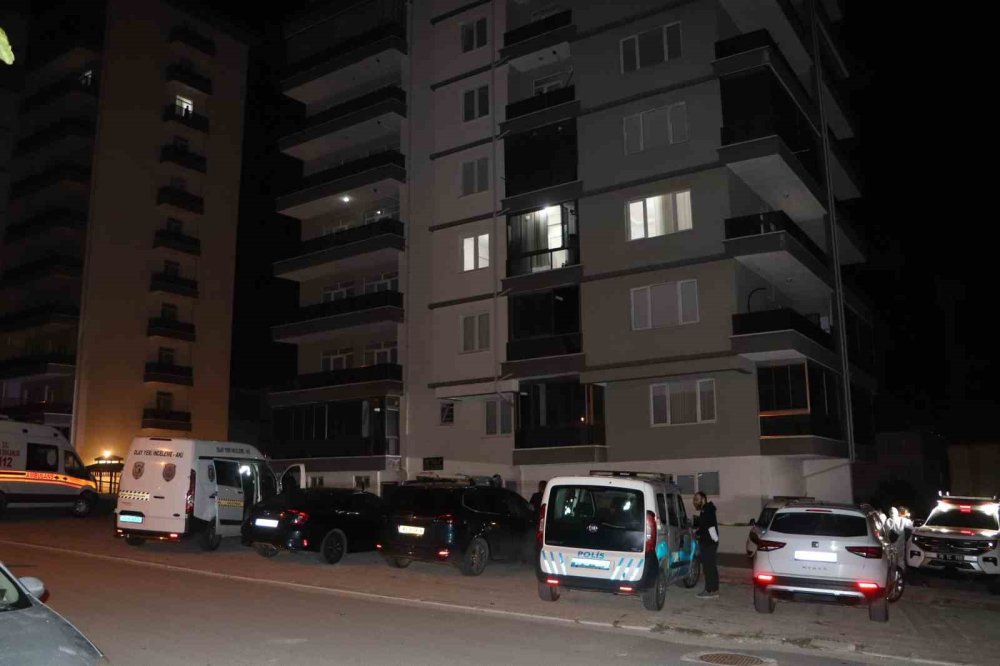 Özcan çiftinin öldüğü dairede "Siyanür var, girmeyin" notu bulundu