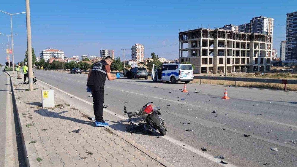 Cipin çarptığı elektrikli bisikletin 15 yaşındaki sürücüsü ağır yaralandı
