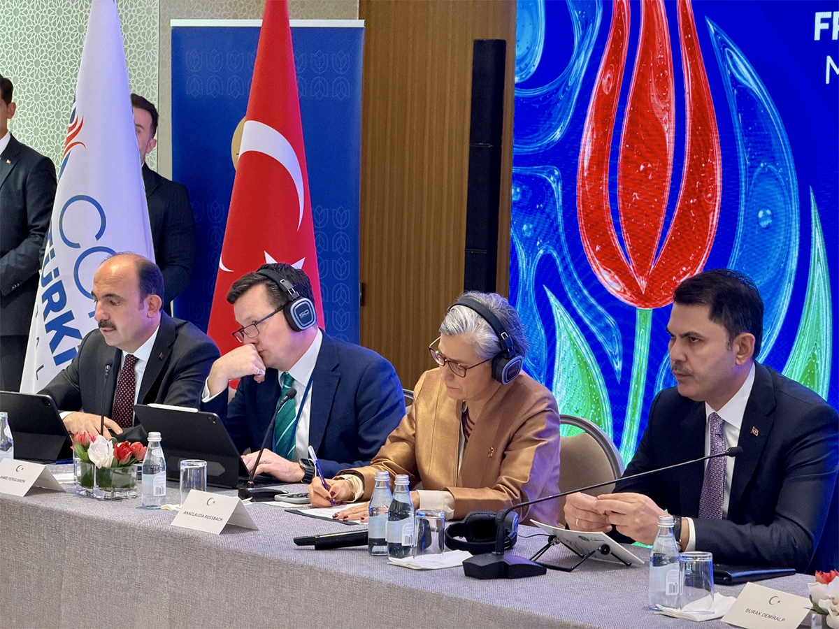 kapti-geliyor.jpg