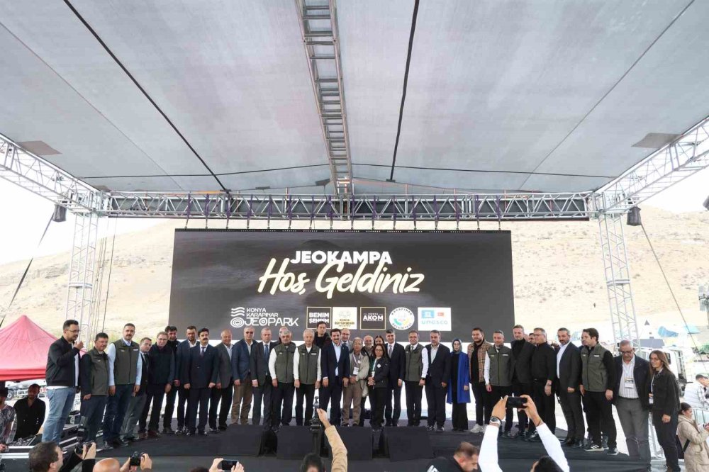 Meke Maarı'nda Tarihe Geçen Yürüyüş ve Çöldeki Gerçek Vaha