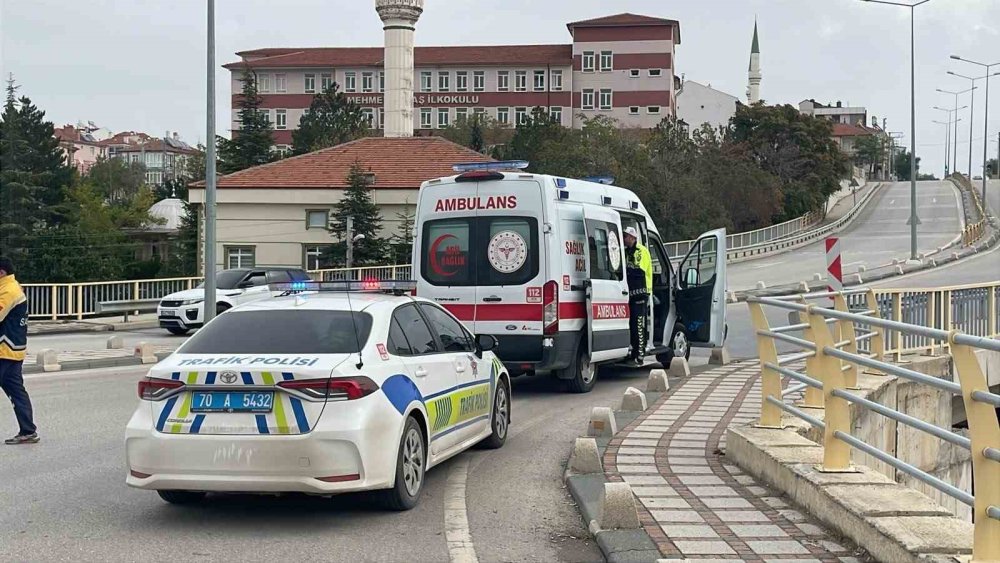 Karaman'da Cip ile Otomobil Çarpıştı: 2 Yaralı