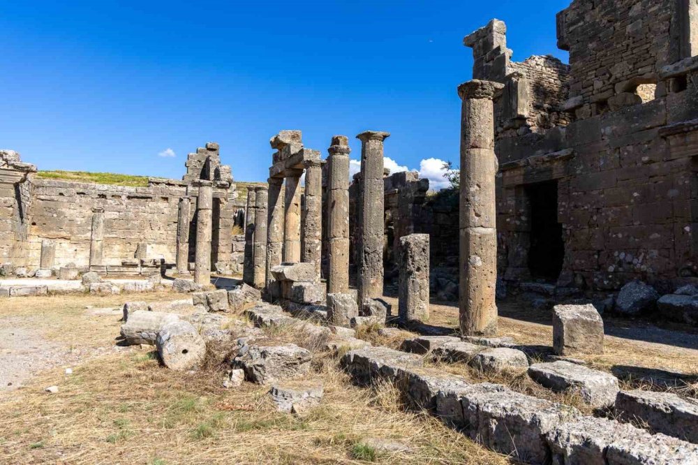 Lyrbe Antik Kenti Kazılarına Manavgat Desteği