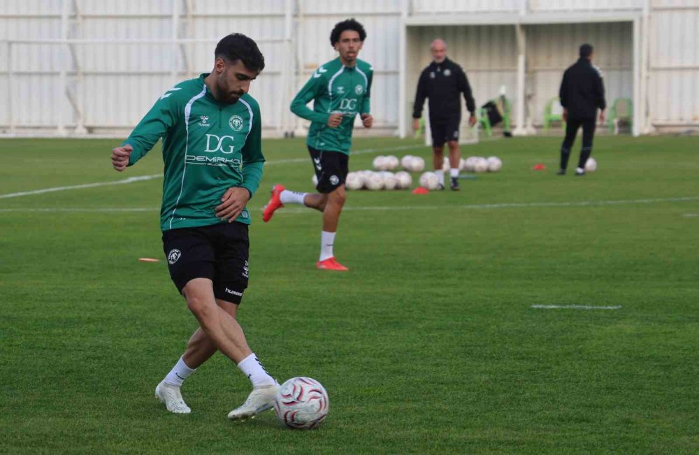 İlhan Palut’tan Hakem Çıkışı: Adaletli Olsunlar yeter