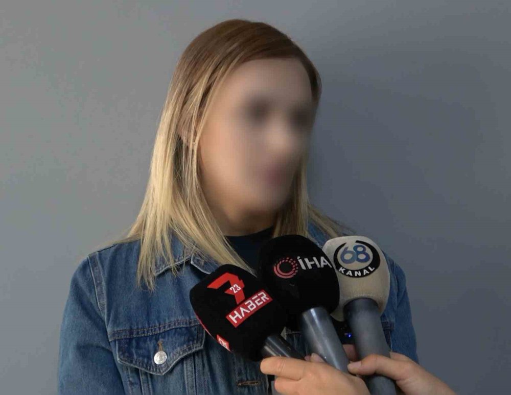 Aksaray'da kadınlar arasında omuz atma kavgası kamerada