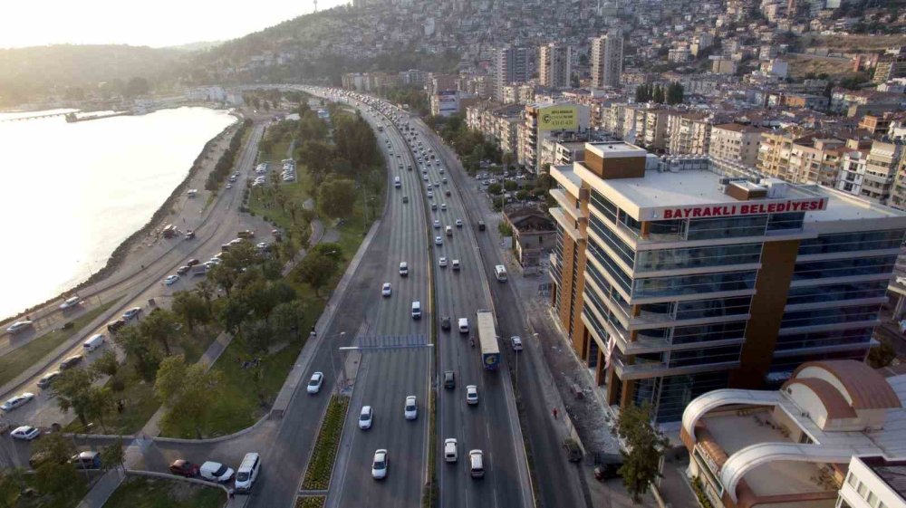 Başkan ve oğlu tutuklandı