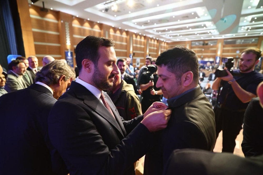 Muhalefet partilerinden 136 kişi AK Parti’ye katıldı
