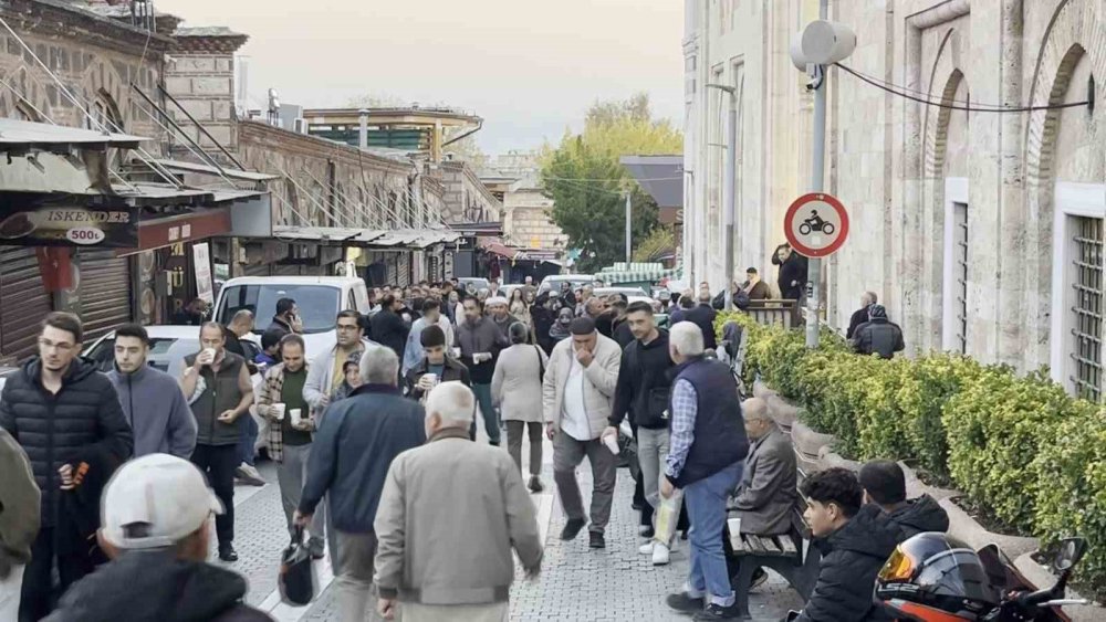 Sabah namazına yoğun ilgi yüzleri güldürdü