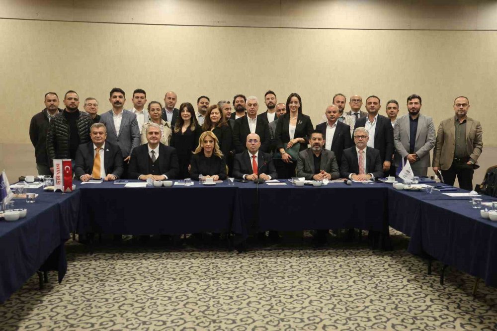 Konya'da Ekonomiye Yön Verenler Zirvesi Düzenlendi