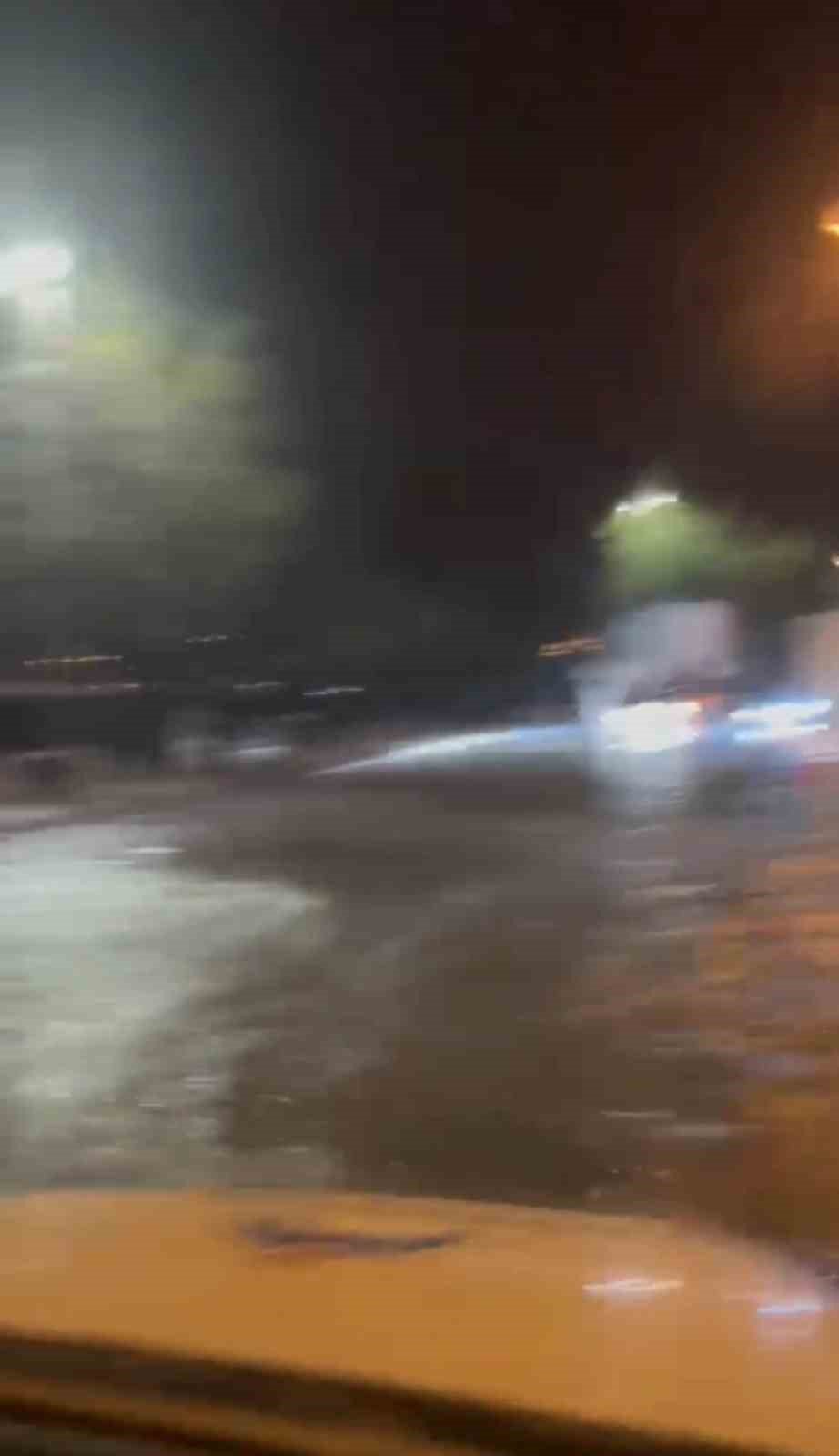 Sağanak yağış etkisini arttırıyor! Elektrik akımına kapılan çocuk öldü