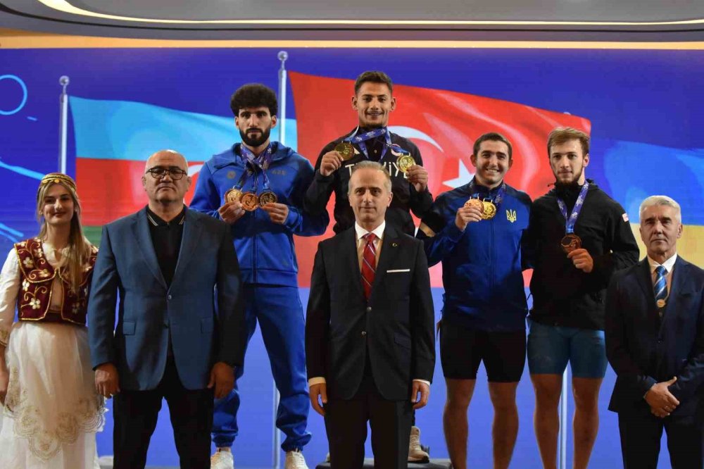Avrupa Halter Şampiyonası’nda milli sporcularımıza 5 madalya daha