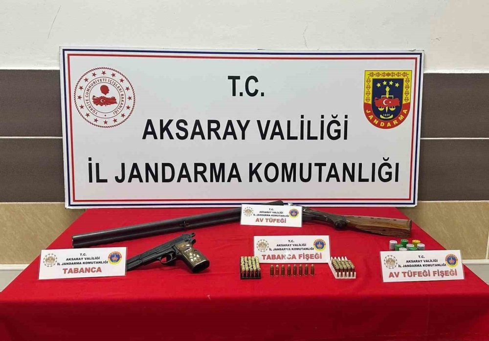 Aksaray’da eş zamanlı kaçak silah baskını! 5 gözaltı