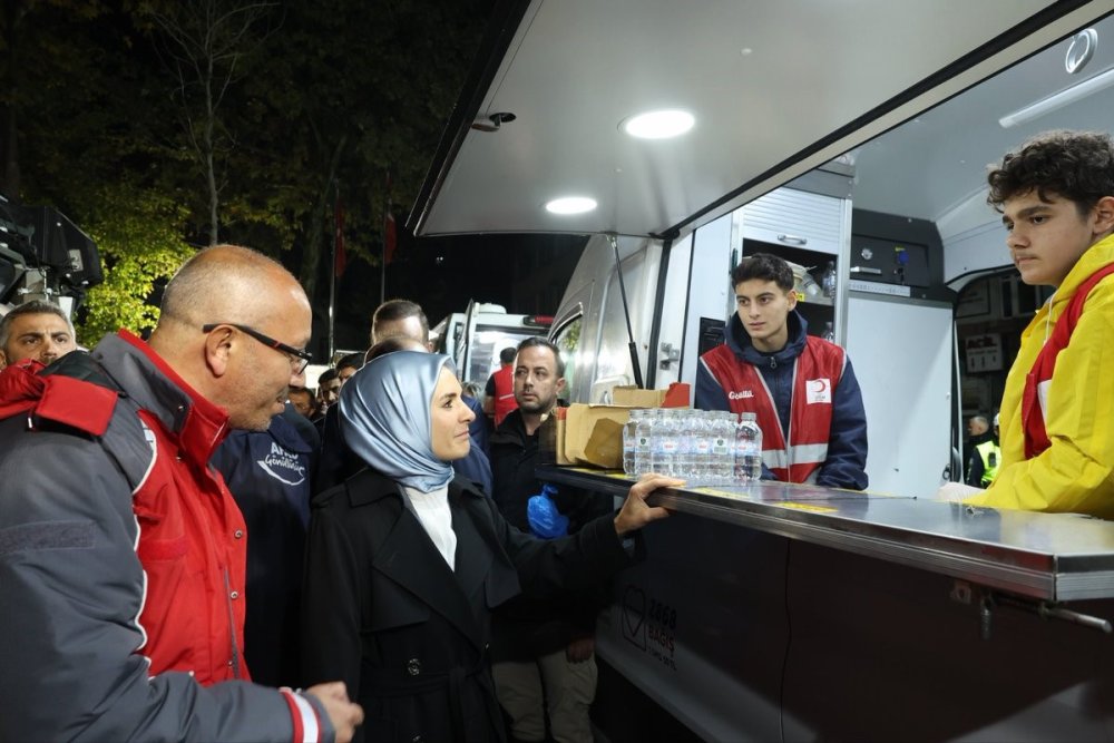 Bakanı Göktaş afet bölgesinde! Psikososyal destek çalışmaları devam ediyor