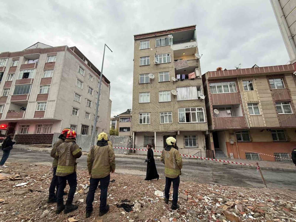 Banyoda çatlama sesleri korkuttu! 7 katlı bina tahliye edildi