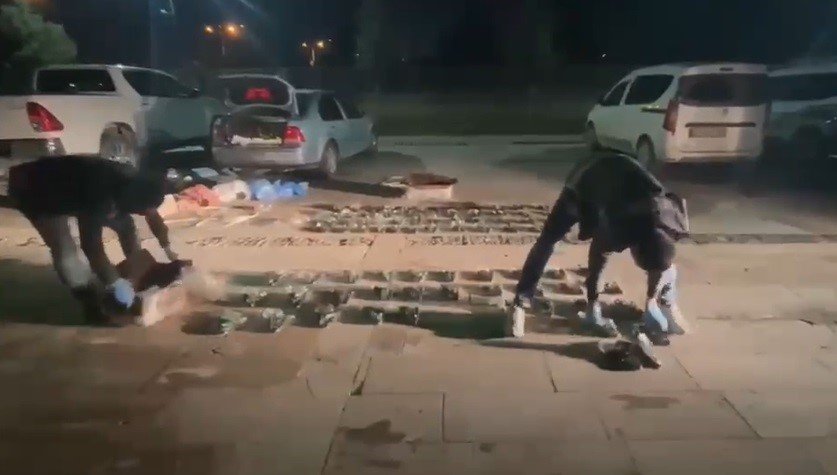 Konya'da aranan iki araçtan kutulardan cephanelik çıktı