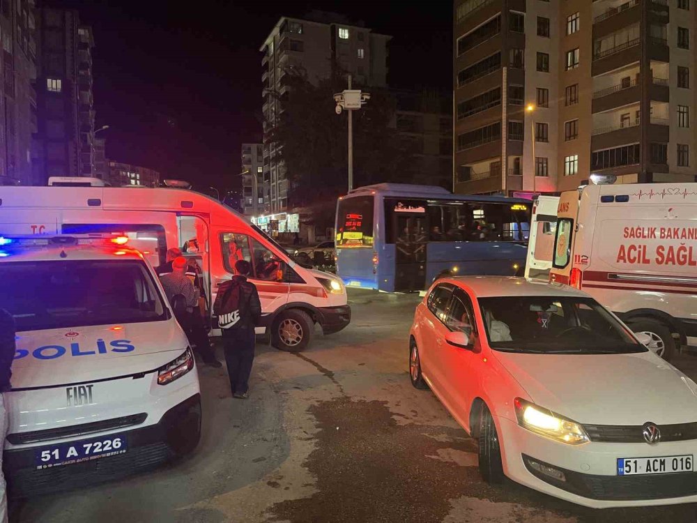 9. katta yangın! 5 kişi dumandan etkilendi