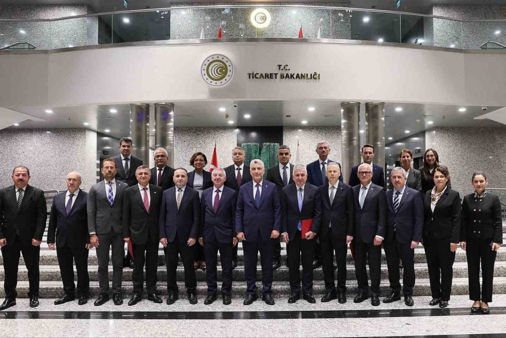 Bakan Bolat'tan AB'ye Türk otomotiv sanayisini mesajı