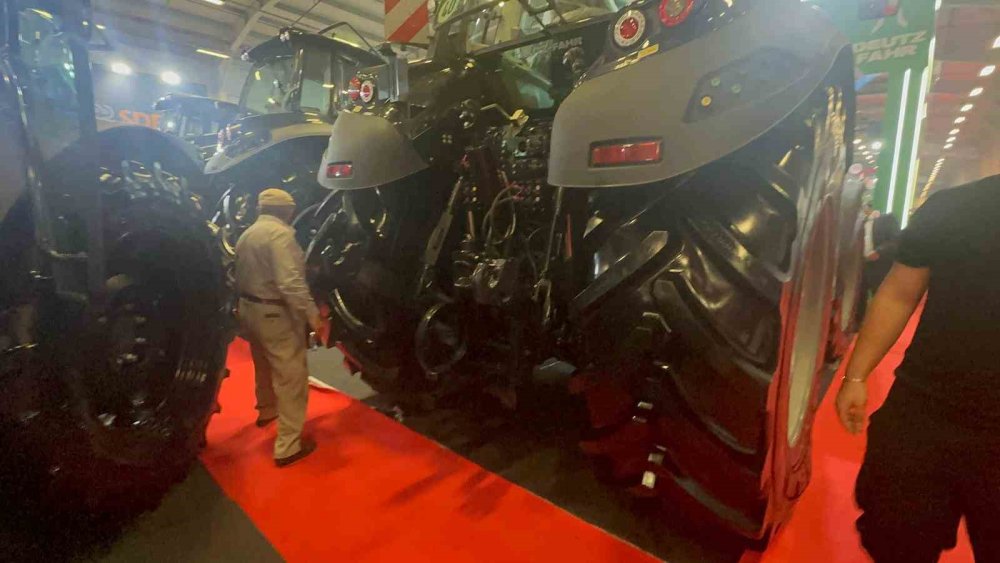 Bu traktör fiyatıyla dudak uçuklattı