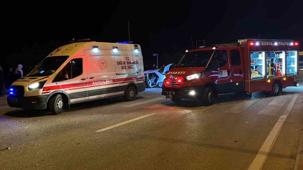 Kırmızı ışık ihlali kazayı getirdi! 5 yaralı