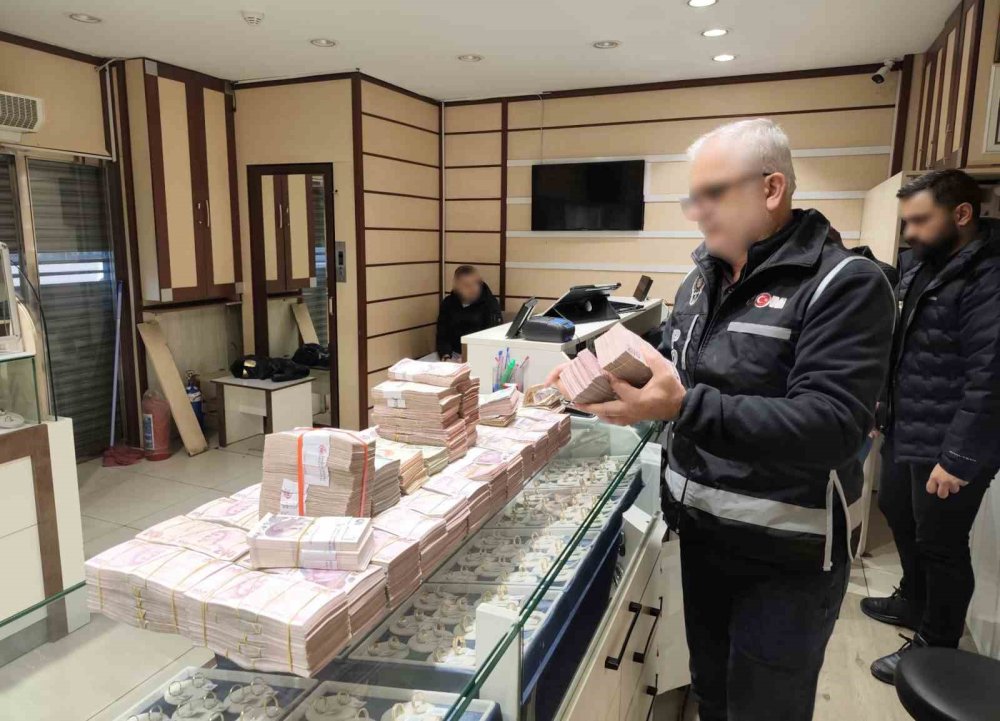 Kuriş soruşturmasında FETÖ izi! F serisi 1 dolarlar
