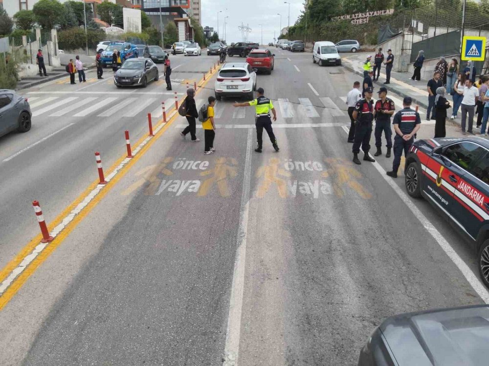 Okul Çevrelerinde Sıkı Takip: Ankara'da Binlerce Kişi Sorgulandı