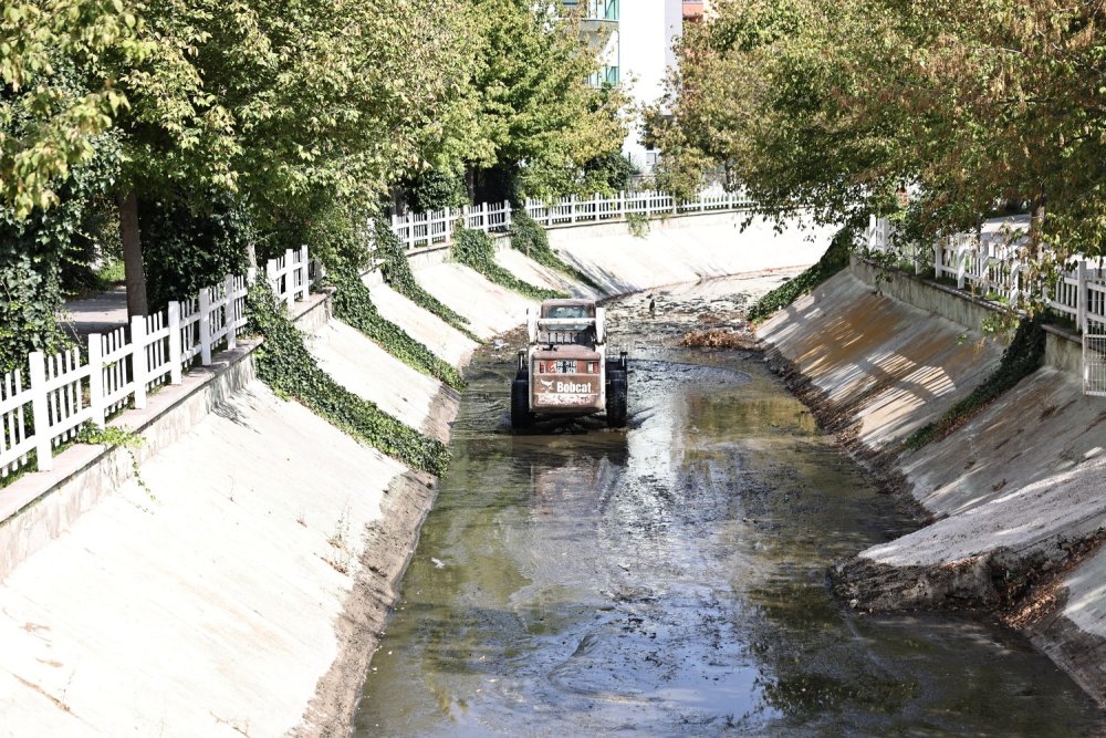 Osmanlı ve Selçuklu Parkı’nda kapsamlı bakım ve onarım çalışması