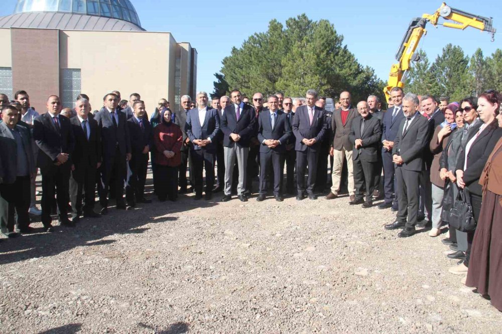 Beyşehir Göl Manzaralı Huzurevine Kavuşuyor: Temeli Atıldı