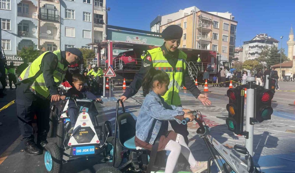 O Hızla Bile Dehşeti Yaşadılar! 'Sanal Kaza' Gerçeği Gözler Önüne Serdi