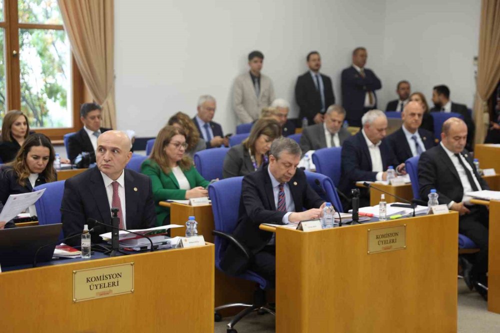 Bütçede Büyüteç Emeklide: Zam Oranı Enflasyonu Aşacak