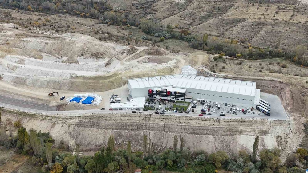 Ürgüp’teki Bu Fabrika Bentonit Madenini Milyon Dolarlık İhracata Dönüştürüyor