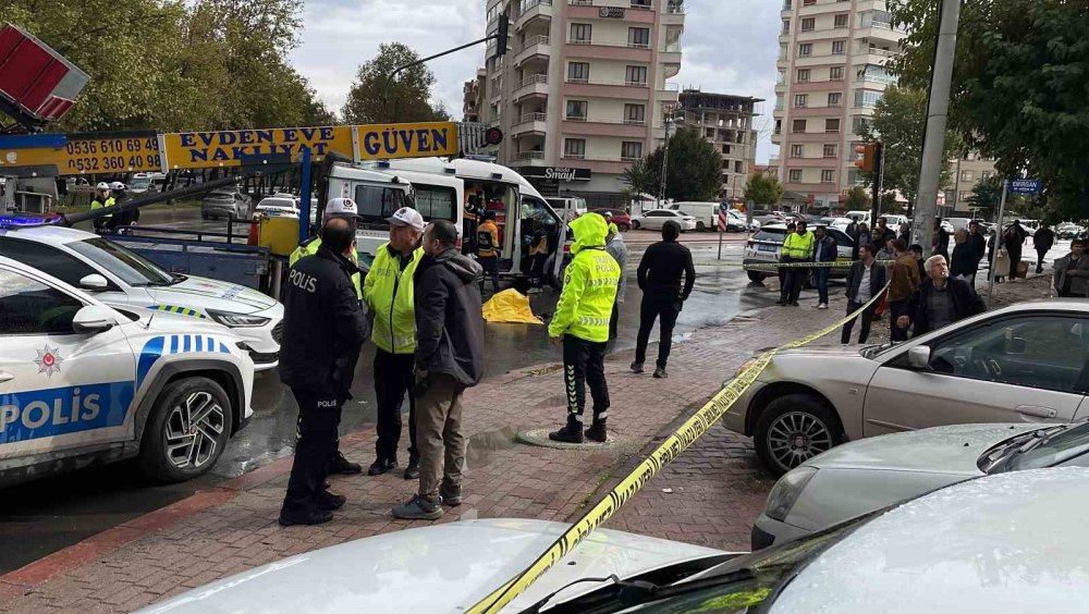 Meram'da acı kaza: Kamyonun çarptığı yaşlı kadın hayatını kaybetti