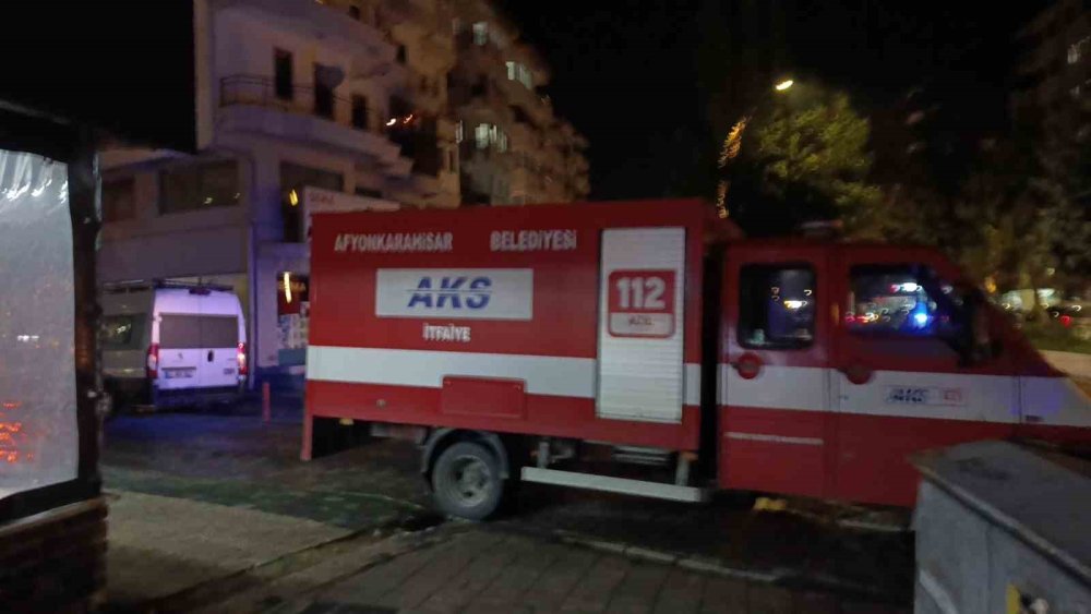 Afyon’da Tahliye Alarmı: Fırın Fayansı Çatladı