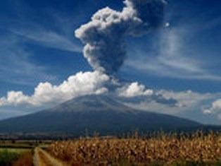 Yanardağın patlama anı