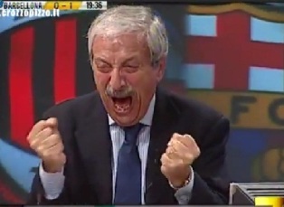İtalyan spiker canlı yayında delirdi