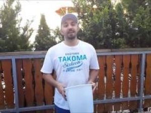 Bir kova Zaman Gazetesi ile meydan okudu!