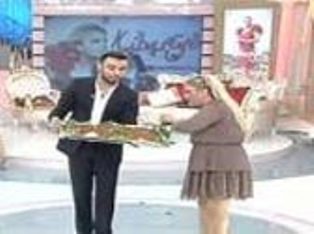 Tatlıses canlı yayına çiğköfte gönderdi 