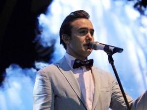 Mustafa Ceceli’den Arapça ilahi