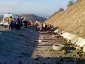 Isparta'da Minibüs Şarampole Yuvarlandı: 15 Ölü