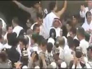 BAŞBAKAN HACERÜL ESVEDİ ÖPTÜ MEKKE ÇALKALANDI.. İŞTE O ANLAR...