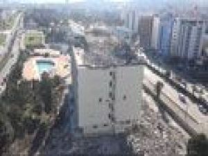 Bu iş makinesi buraya nasıl çıktı?