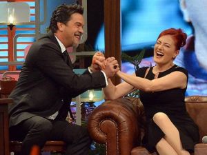 Beyaz Show - Beyaz'dan Candan Erçetin'e Erkek Dayanışmalı Cevap (16.01.2015)