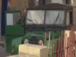 Kıbrıs'da Ezanı Korna İle Susturmaya Çalışan Kafirler