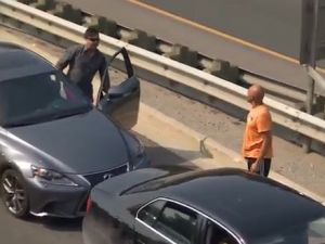 İnanılmaz Medeni Trafik Kazası