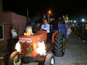 Traktör 'gelin arabası' oldu