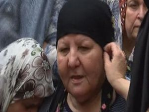 Şehidin annesi hem ağladı hem ağlattı