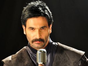 Uğur Işılak'tan şehitlerimize duygusal şiir