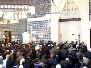 Diyarbakırlı imamdan HDP'ye karikatür tepkisi Hz.Muhammed'e hakaret karikatürüne tepki