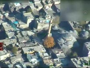 Teröristler 500 yıllık camiyi böyle yakmış!