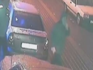 4 hırsız emlak ofisini böyle soydu